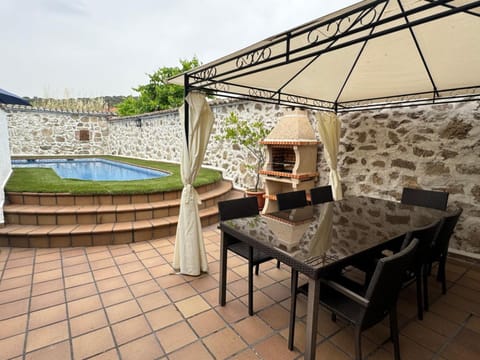 Patio, Pool view, Swimming pool