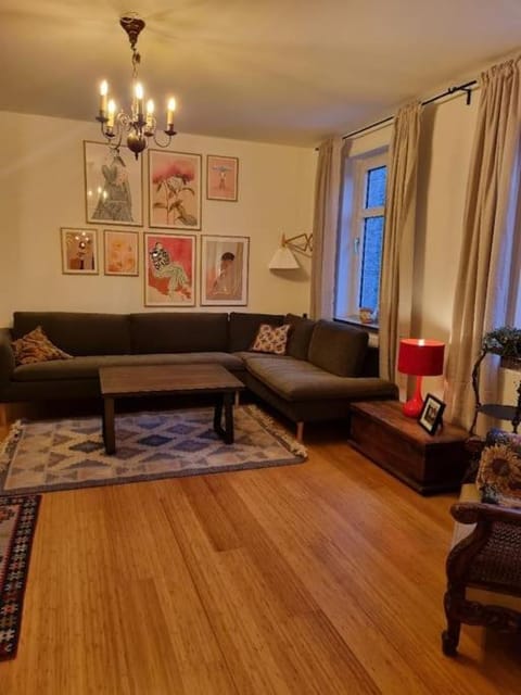 Pæn central lejlighed med gratis parkering Apartment in Central Denmark Region