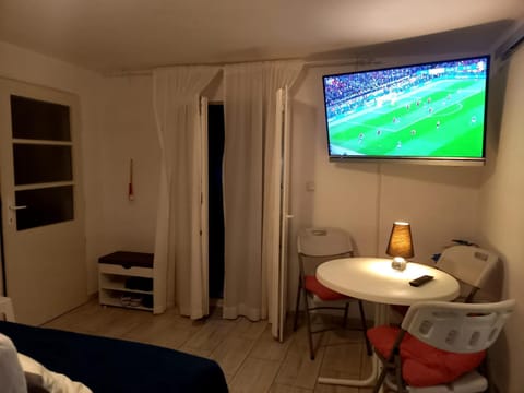 TV and multimedia, Dining area