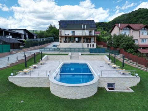 Garden, Swimming pool, sunbed