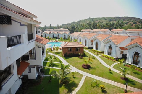 Facade/entrance, Bird's eye view, Garden view