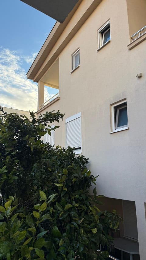 Apartmani Adelina Bed and Breakfast in Ulcinj Municipality