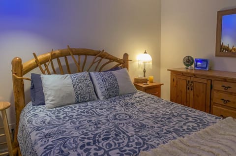 Windslow Guest Suite at Kye Bay Bed and Breakfast in Comox