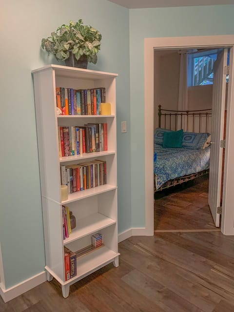 Windslow Guest Suite at Kye Bay Bed and Breakfast in Comox