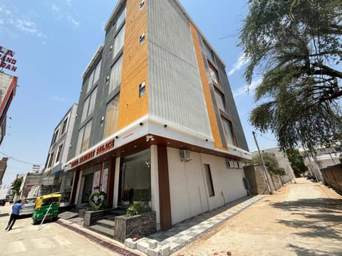 Property building, Parking