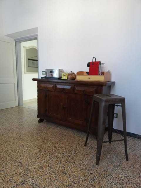 Coffee/tea facilities, Kitchen or kitchenette, Decorative detail, Dining area, furniture, toaster, kitchen