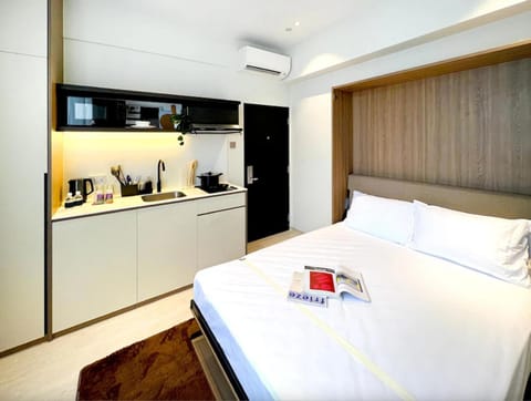 Photo of the whole room, Bedroom