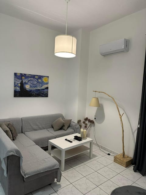 Living room, Seating area, air conditioner