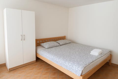 Bed, Bedroom, wardrobe