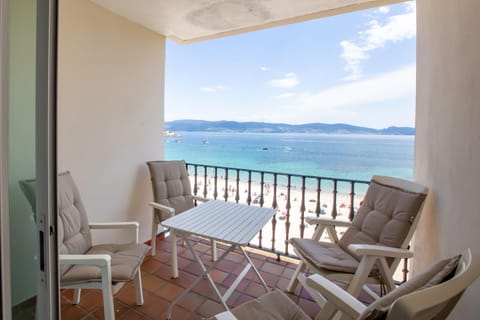 View (from property/room), Balcony/Terrace, Sea view