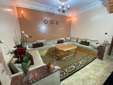Living room, Photo of the whole room, Seating area