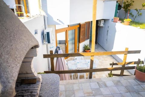 Patio, BBQ facilities