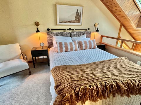 Cozy Townhome at Lutsen Mtn - Ski-in, Ski-out, Pool, Hot Tub, Fitness Center, resort amenities galore! House in Lutsen