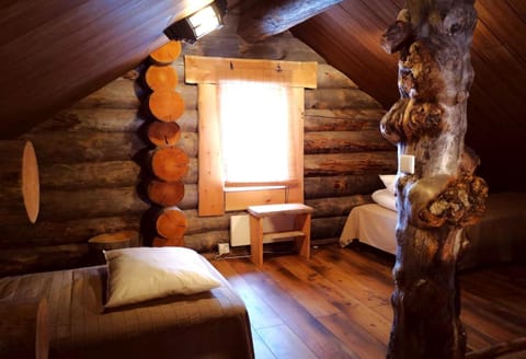 Bed, Seating area, Bedroom