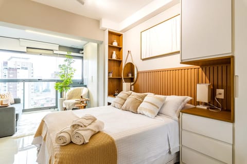 View (from property/room), Bedroom, Street view, wardrobe