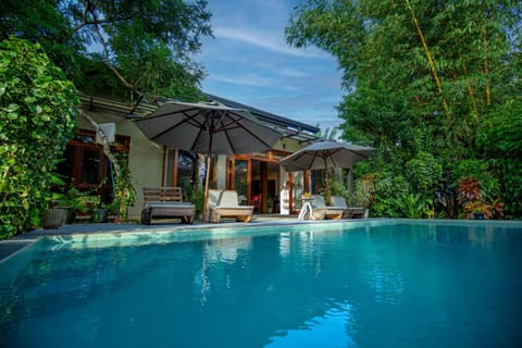 Property building, Pool view, Swimming pool