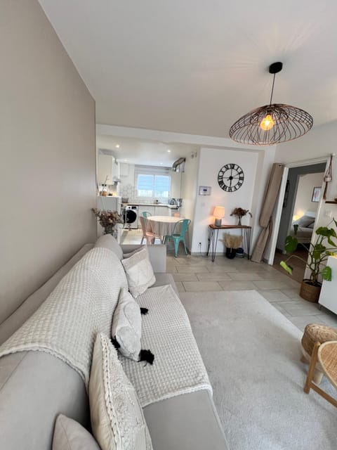 Le Bellevue - Gare & Les Jardins Darcy - T3 - Parking Free Apartment in Dijon