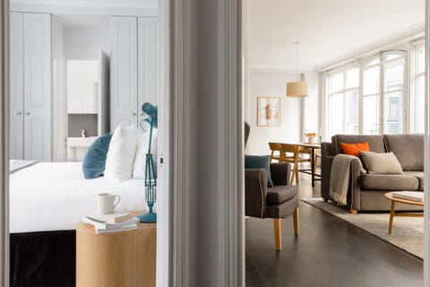 Bed, Living room, Photo of the whole room, Seating area, Bedroom