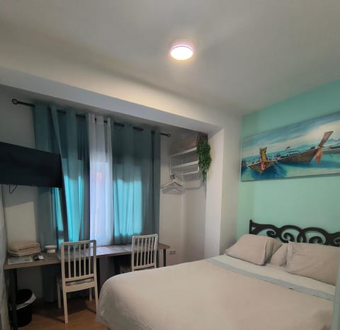 BARCELONA AIRPORT Mi COLIBRÍ Vacation rental in Barcelona