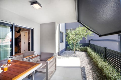 Balcony/Terrace, Balcony/Terrace
