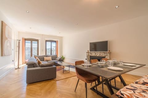 Astoria Haussmannien - Appartement de caractère Apartment in Aix-les-Bains