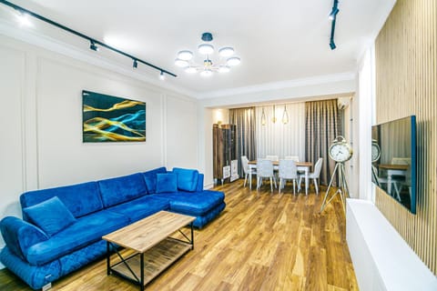 TV and multimedia, Living room, Dining area, internet