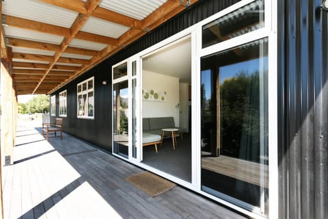 Patio, Day, Balcony/Terrace