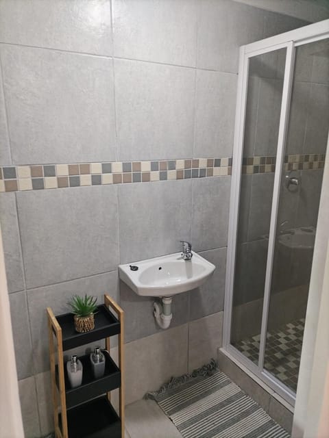 Cethone Luxury Guest House Bed and Breakfast in Cape Town