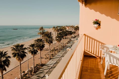 Amplio apartamento en 1ª línea de playa -Free Wifi Apartment in Villajoyosa