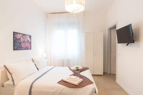 TV and multimedia, Bedroom, wardrobe