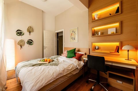 Bed, Photo of the whole room, Bedroom