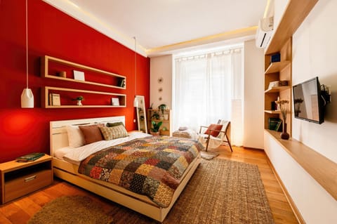 Bed, TV and multimedia, Bedroom, air conditioner