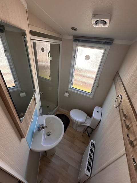 Swift 3-Bedroom Caravan Located in Uddingston, Glasgow at Maryville Caravan Site Apartment in Glasgow