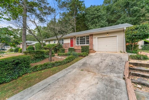 Picture-Perfect Charmer in North Decatur House in North Decatur