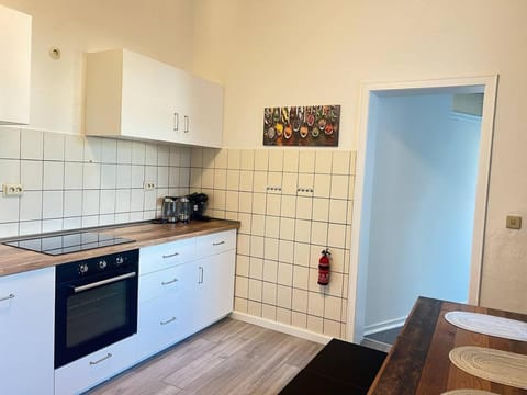 Kitchen or kitchenette, Kitchen or kitchenette, Communal kitchen, kitchen, kitchen