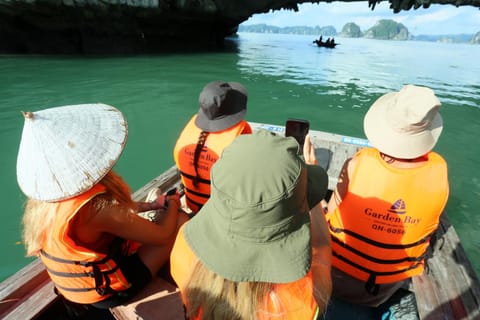 Day, People, Natural landscape, Activities, Lake view, River view, group of guests