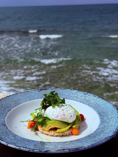 Day, Natural landscape, Food and drinks, Food