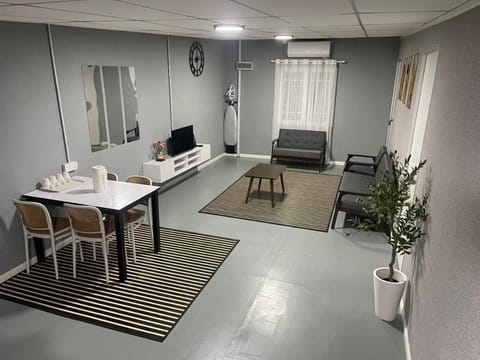 TV and multimedia, Living room, Dining area