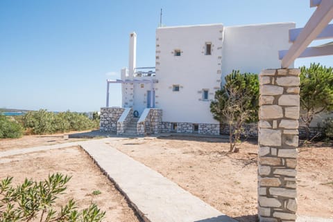 Archipelagos Villas-Villa Antiparos Villa in Paros, Greece