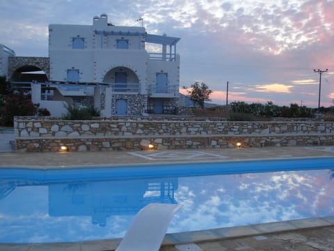 Archipelagos Villas-Villa Antiparos Villa in Paros, Greece