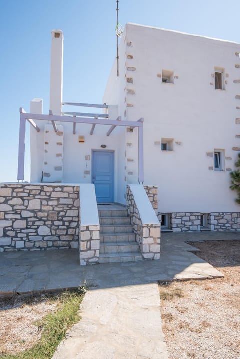 Archipelagos Villas-Villa Antiparos Villa in Paros, Greece