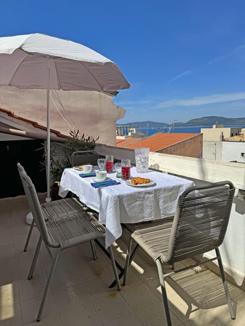 Day, View (from property/room), Balcony/Terrace, Dining area, Sea view, Sea view