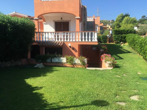 Property building, Day, Garden, Garden view