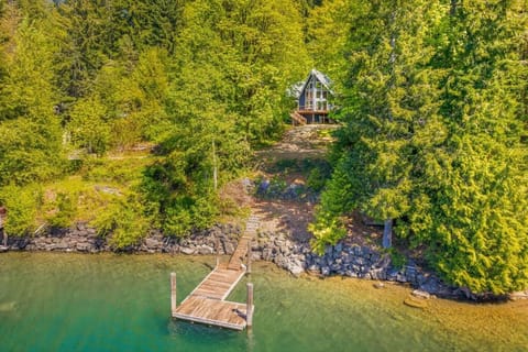 Yellow Tail Cabin Cabin in Lake Cushman