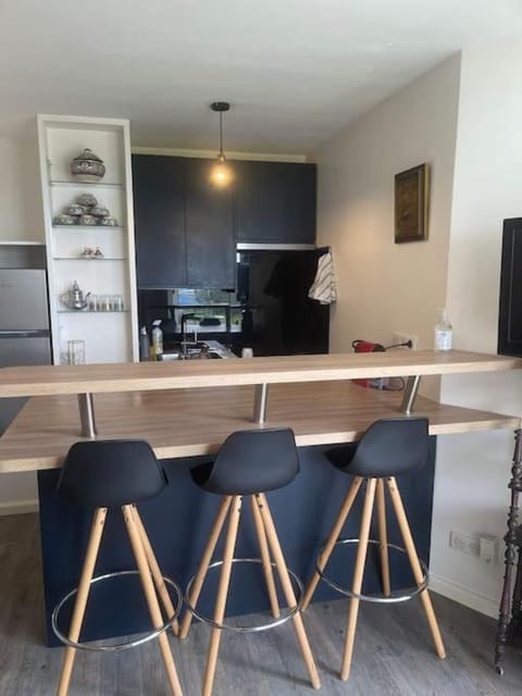 Kitchen or kitchenette, Dining area, oven, stove