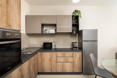 Edka Suites - Modern Sunlit 2BD Apartments with Balconies - Close to Sliema Promenade, St Julian's & St Georges Bay Apartment in Sliema