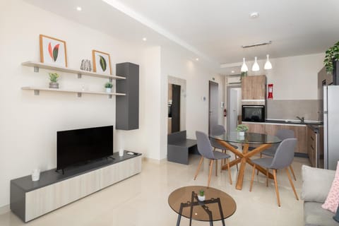 Edka Suites - Modern Sunlit 2BD Apartments with Balconies - Close to Sliema Promenade, St Julian's & St Georges Bay Apartment in Sliema