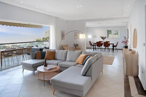 Natural landscape, View (from property/room), Balcony/Terrace, Living room, Seating area, Dining area