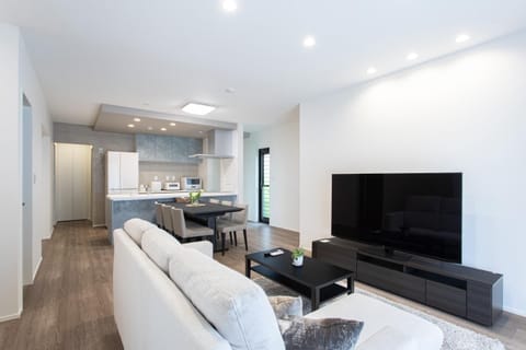 TV and multimedia, Kitchen or kitchenette, Living room