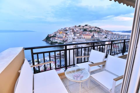 View (from property/room), Balcony/Terrace, Sea view